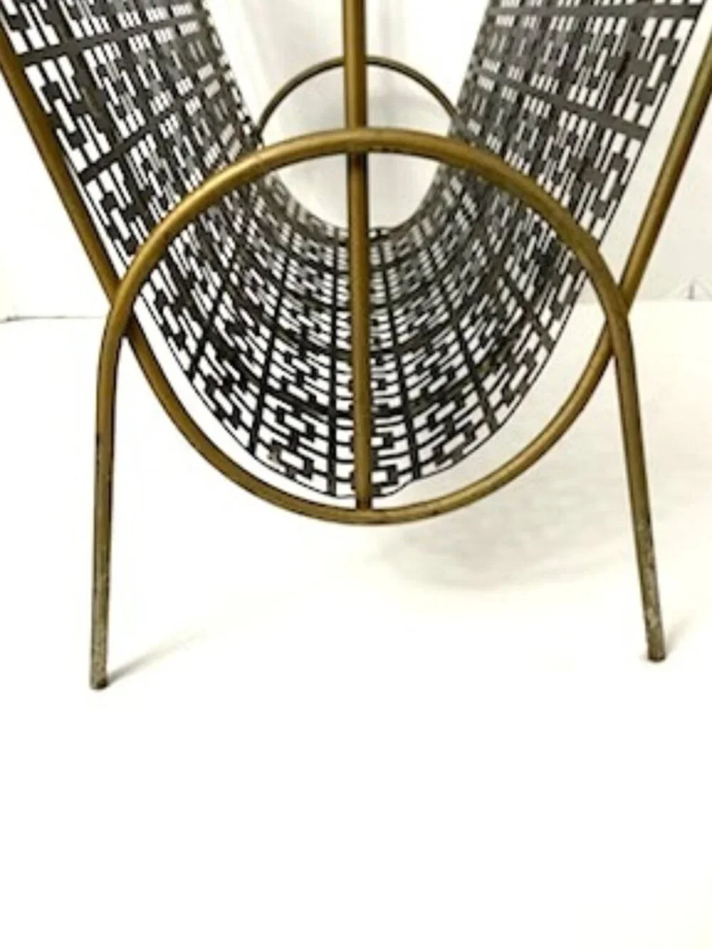 Vintage Mid Century Modern Magazine Rack Metal Matte‎ Black Mesh & Brass Toned